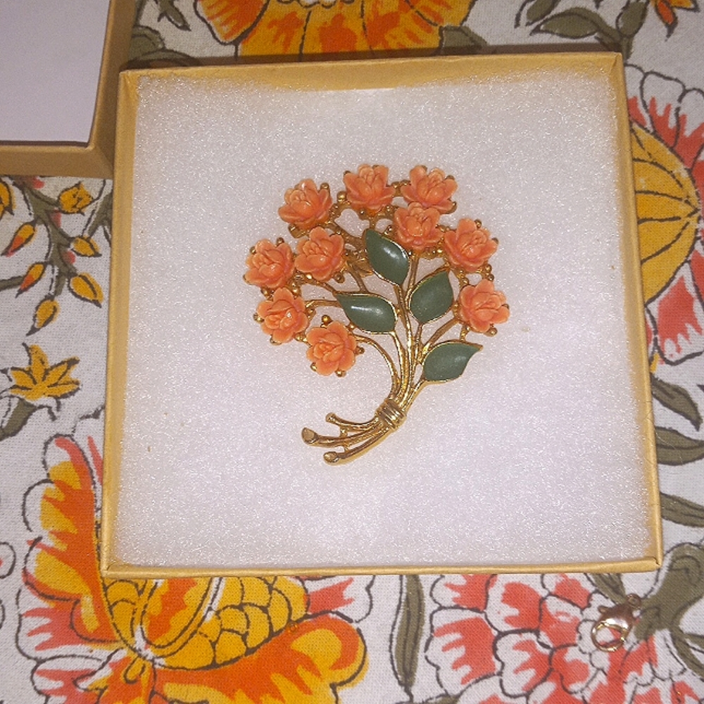 💐Vintage Rose Bouquet Brooch💐